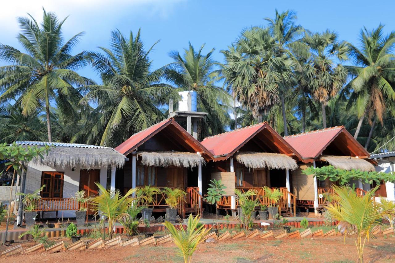 Trinco Star Cabana Trincomalee Exterior photo